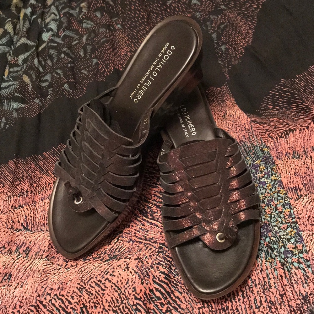 🥰REDUCED☀️DONALD J PLINER MAROON LEATHER SANDAL👡
